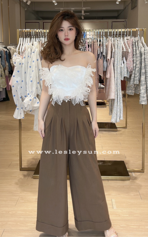 Levella Setwear