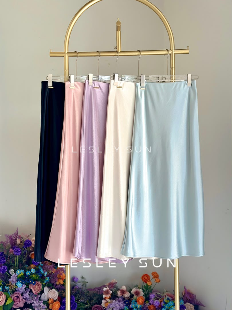 Vaeloria Skirt