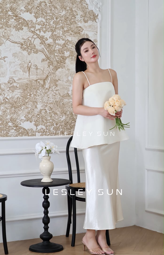 Vaeloria Skirt